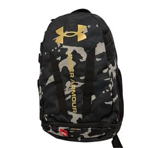 Under Armour Unisex Hustle 5.0 Backpack Black/Black/Metallic Gold